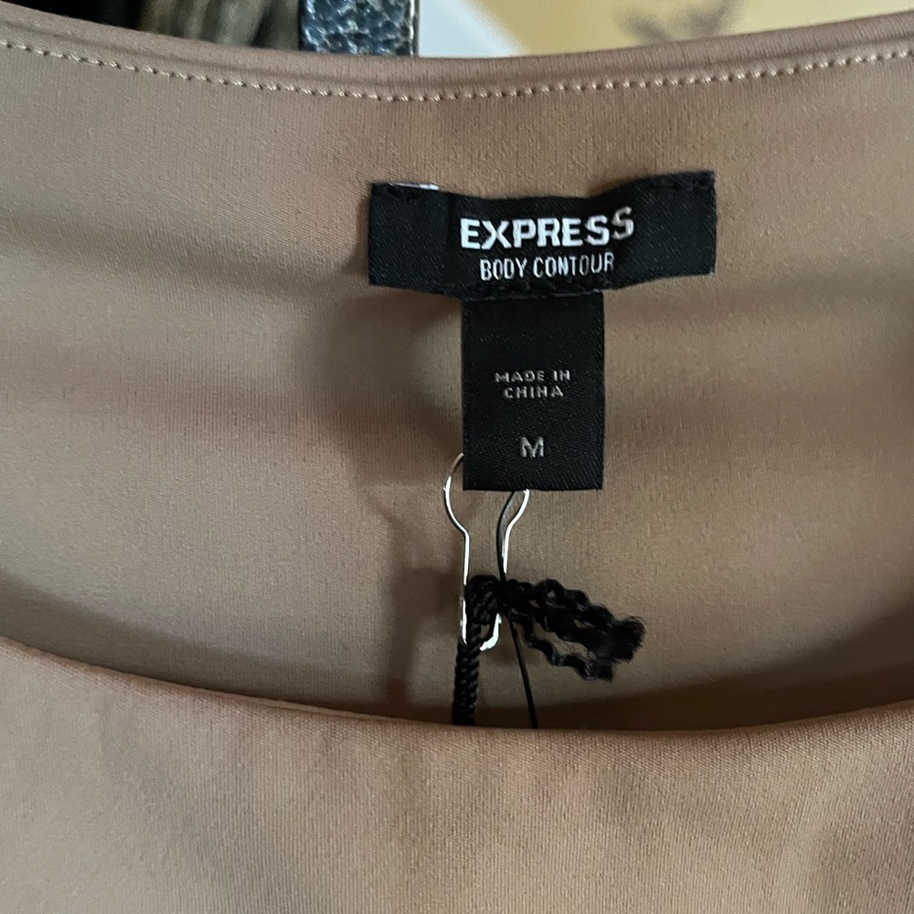 Express Body Contour High Compression Smooth, Sculpt, Define Shirt Size M - Picture 5 of 9